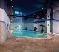 Die erweiterte Hotel-Schwimmhalle mit völlig neuer Optik