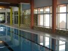 Nachher - Schwimmerbecken mit Blick auf Sitzbankbereich